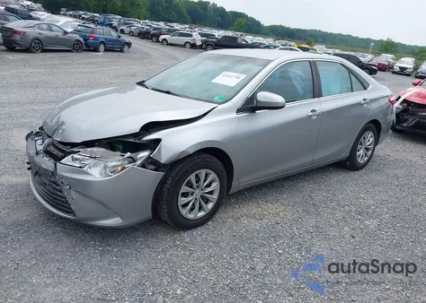 2017 Toyota Camry Le z USA, uszkodzony, nr VIN 4T1BF1FK8HU282099